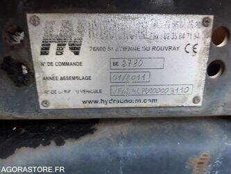 2011-renault-lander-1427516-45735107