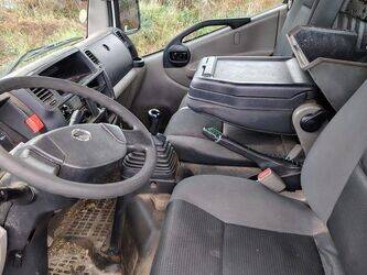 2016-nissan-cabstar-1427521-45735153