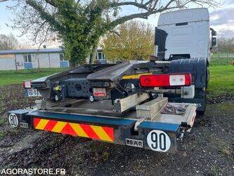 2017-renault-t-1427524-45735191