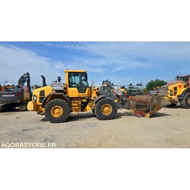 2014 فولفو L90G-45735193