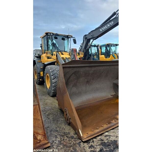 2014 فولفو L90G-45735214