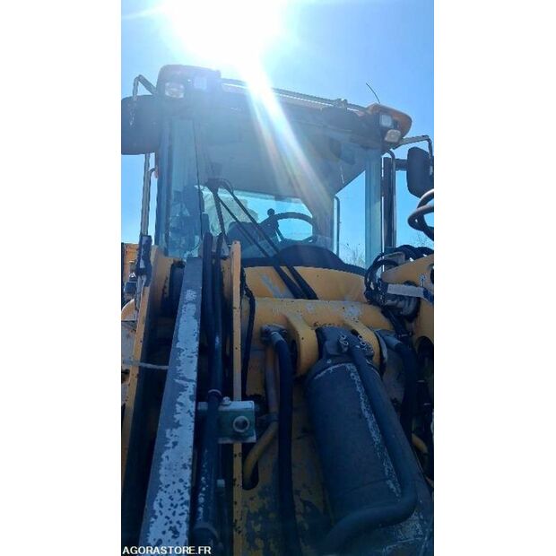 2012 فولفو L110G-45735223