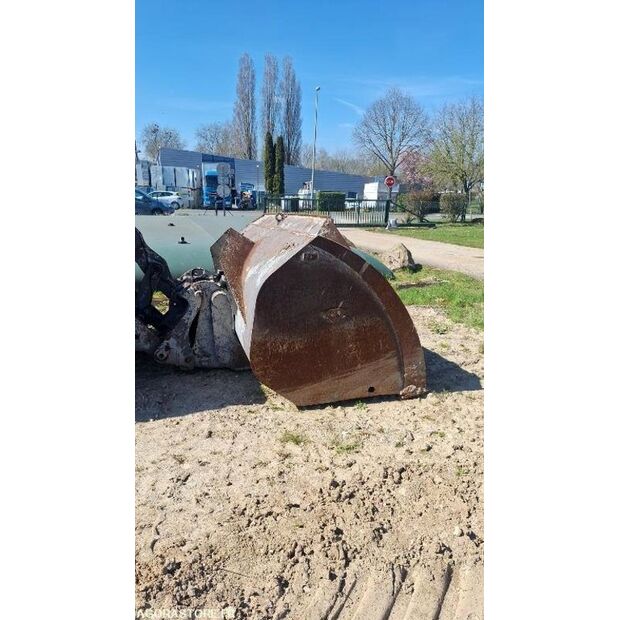 2012 فولفو L110G-45735227