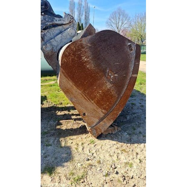 2012 فولفو L110G-45735228