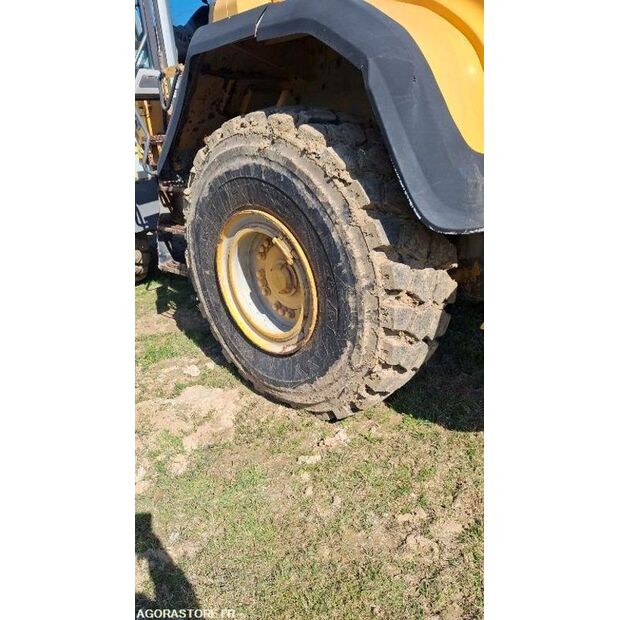 2012 فولفو L110G-45735232