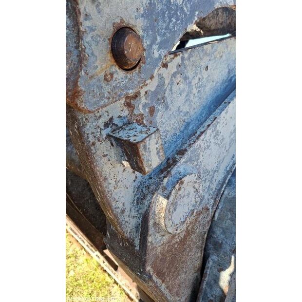 2012 فولفو L110G-45735240