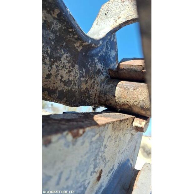 2012 فولفو L110G-45735246