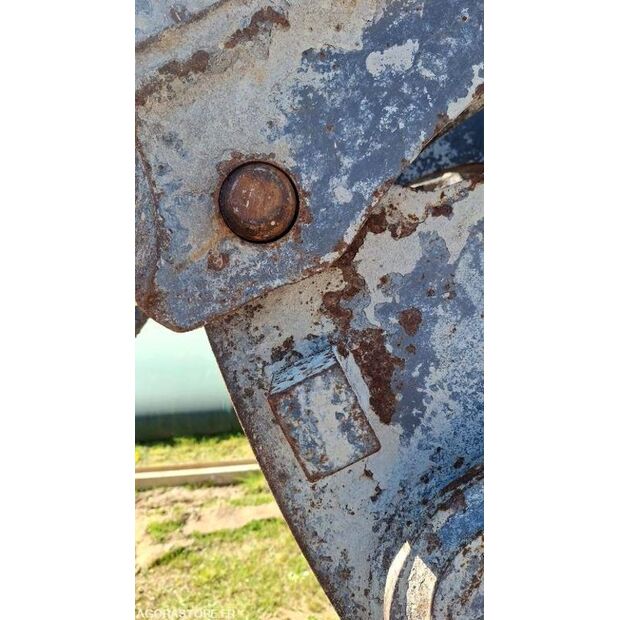 2012 فولفو L110G-45735250