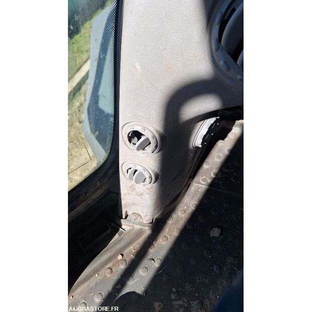 2012 فولفو L110G-45735254