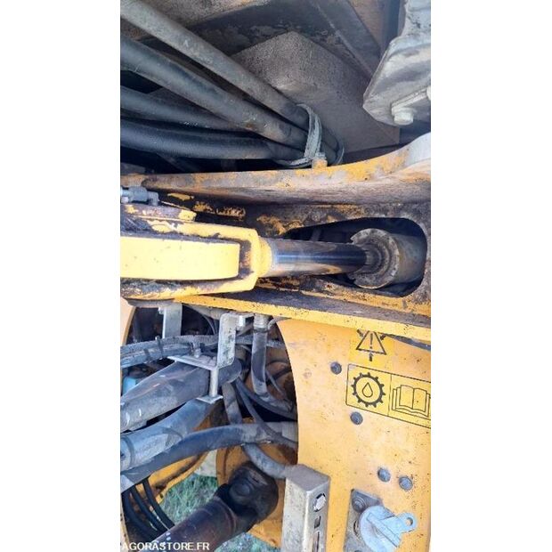 2012 فولفو L110G-45735260