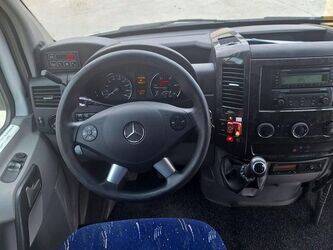 2015-mercedes-benz-sprinter-1427534-45735297