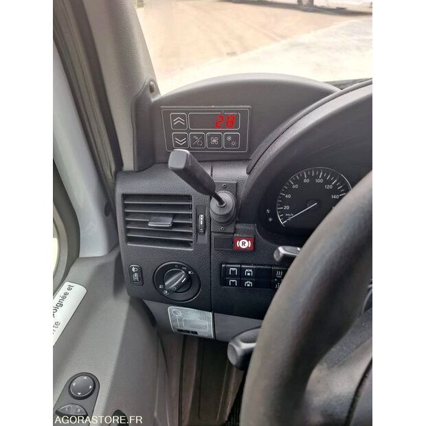 2015 Mercedes-Benz SPRINTER-45735309