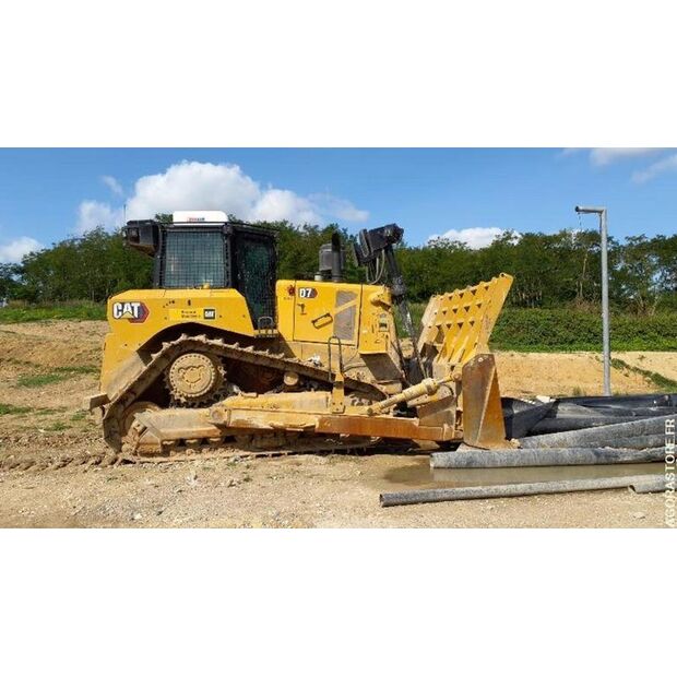 2023 كاتربيلر D7-45735318