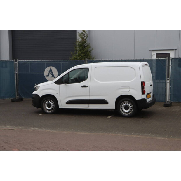 2020 Peugeot PARTNER-45735637