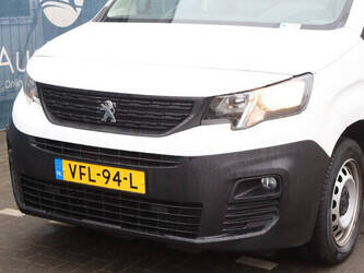 2020-peugeot-partner-1427540-45735644