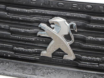 2020-peugeot-partner-1427540-45735645