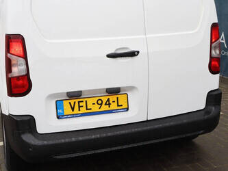 2020-peugeot-partner-1427540-45735649