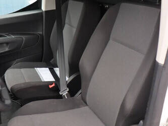 2020-peugeot-partner-1427540-45735653