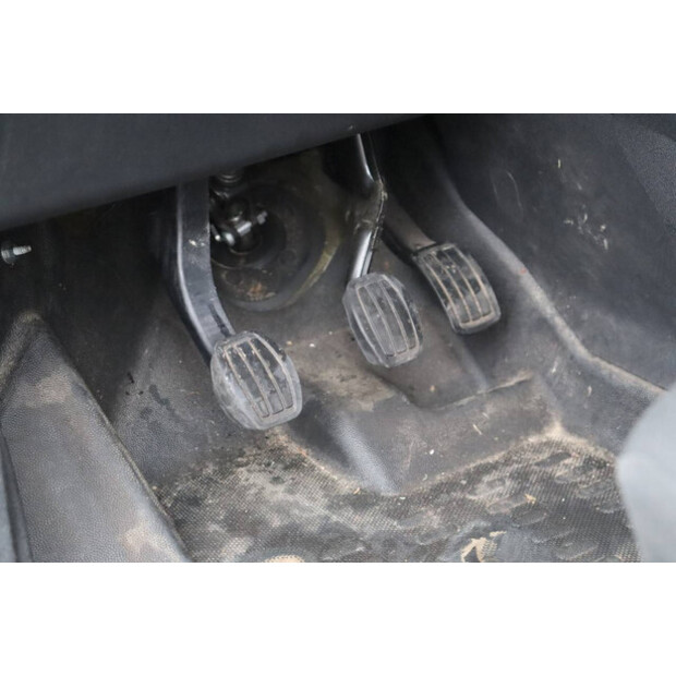 2020 Peugeot PARTNER-45735655