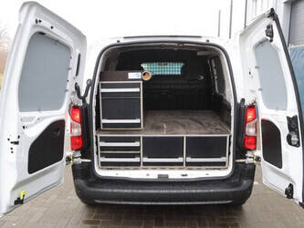 2020-peugeot-partner-1427540-45735669