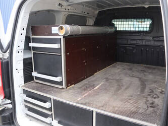 2020-peugeot-partner-1427540-45735670