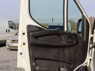 iveco-daily-1427546-45735960