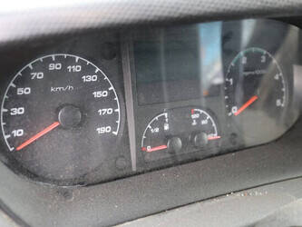 iveco-daily-35c15-1427550-45736235