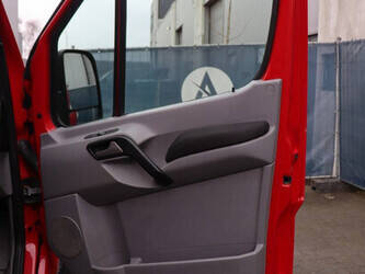 2015-volkswagen-crafter-1427554-45736380