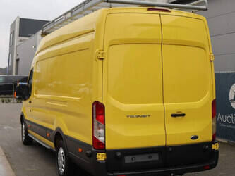 2016-ford-transit-1427557-45736465