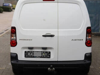 2018-peugeot-partner-1427561-45736628