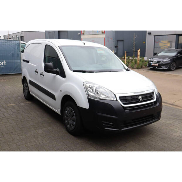 2018 بيجو PARTNER-45736630