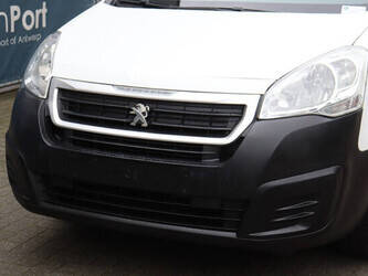 2018-peugeot-partner-1427561-45736633