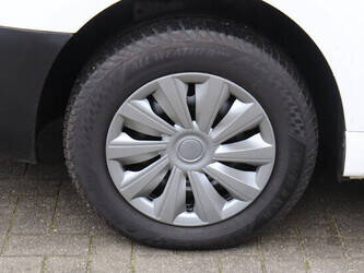 2018-peugeot-partner-1427561-45736635