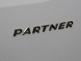 2018-peugeot-partner-1427561-45736639