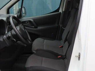 2018-peugeot-partner-1427561-45736642