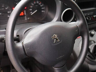 2018-peugeot-partner-1427561-45736646