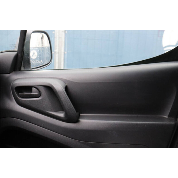 2018 بيجو PARTNER-45736647