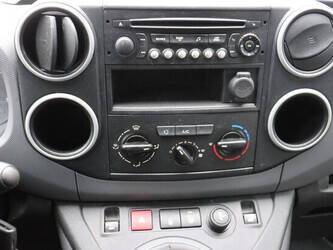 2018-peugeot-partner-1427561-45736649