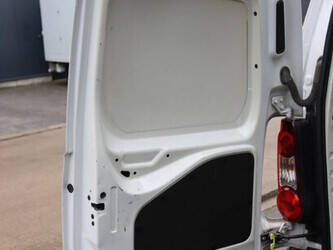 2018-peugeot-partner-1427561-45736658