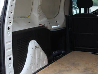 2018-peugeot-partner-1427561-45736662