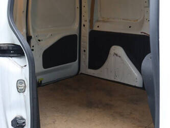 2018-peugeot-partner-1427561-45736665