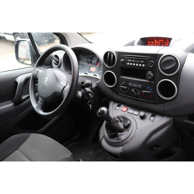 2018 بيجو PARTNER-45736667