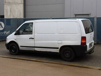 2002-mercedes-benz-vito-45736719