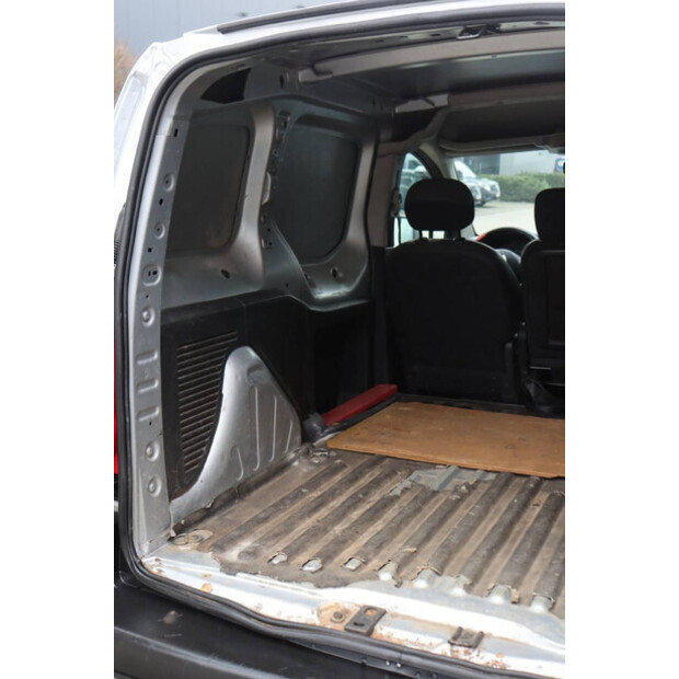 2011 سيتروين BERLINGO-45736803