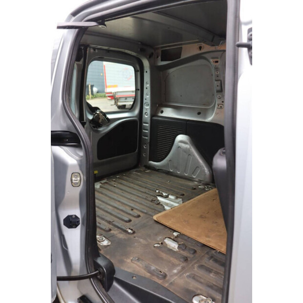 2011 سيتروين BERLINGO-45736806