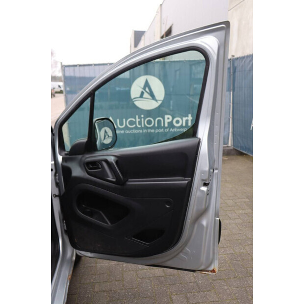 2011 سيتروين BERLINGO-45736807