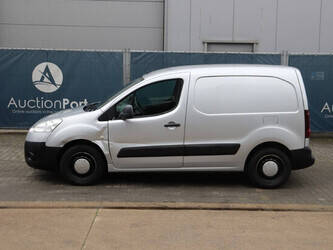 2013-peugeot-partner-1427568-45736940