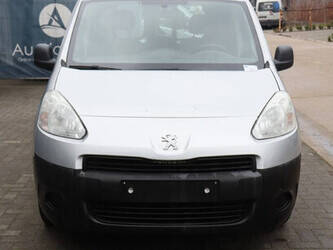 2013-peugeot-partner-1427568-45736946