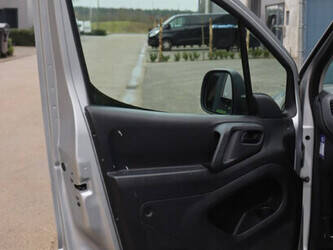 2013-peugeot-partner-1427568-45736955