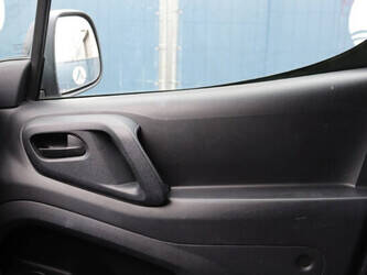 2013-peugeot-partner-1427568-45736961